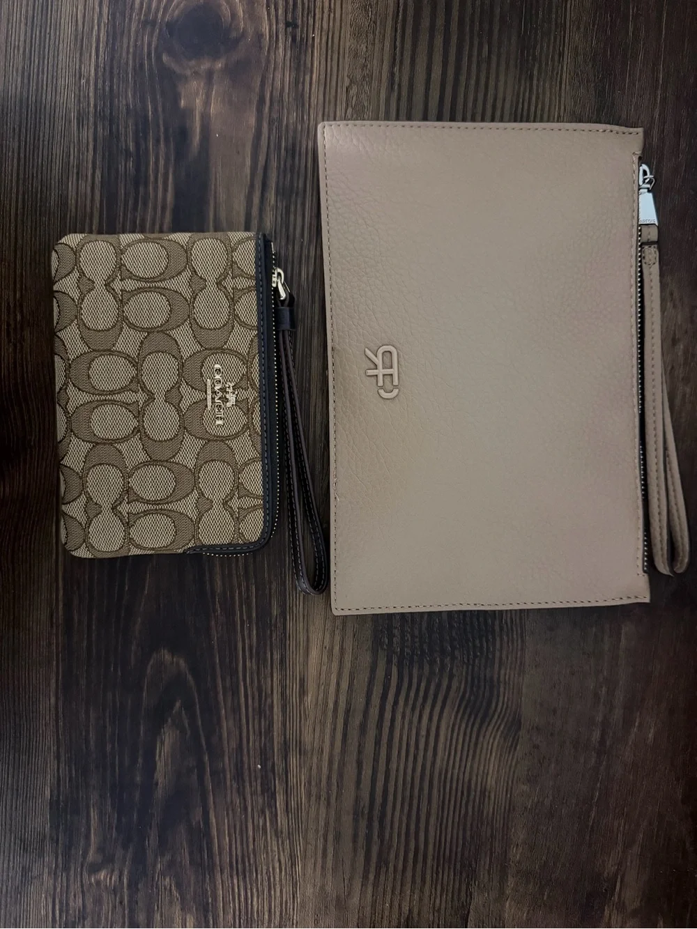 Wristlet Parfois & Coach Tan Leather Wristlet with Signature Canvas Card Pouch.